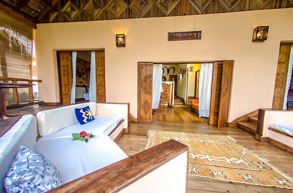 Le Zahir Lodge Ambatoloaka  Exterior foto