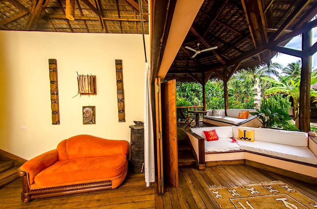 Le Zahir Lodge Ambatoloaka  Zimmer foto