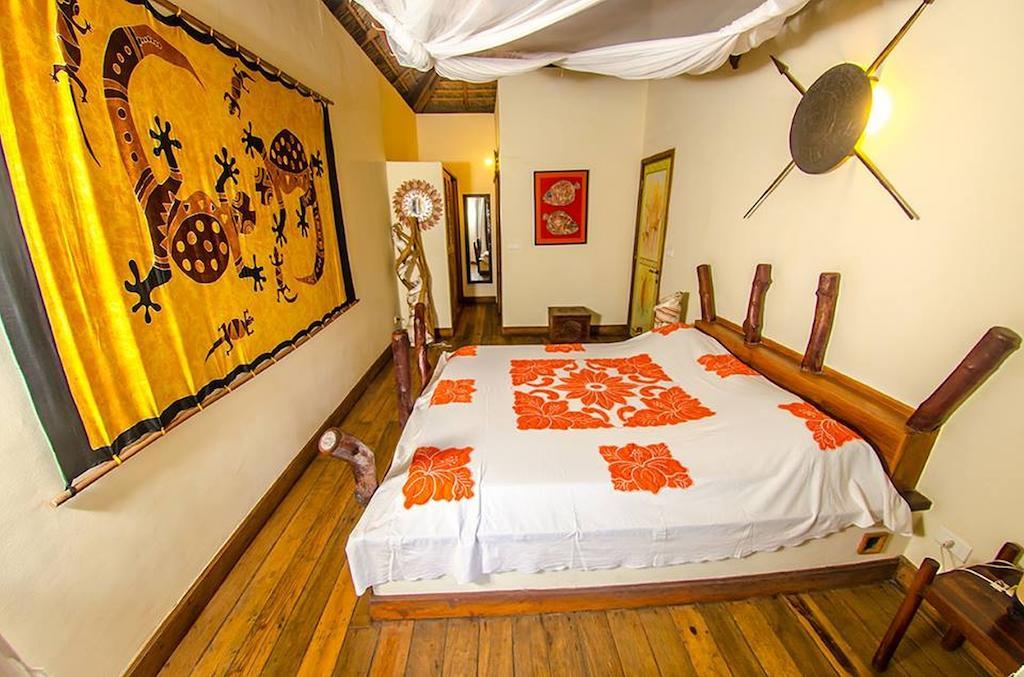 Le Zahir Lodge Ambatoloaka  Zimmer foto