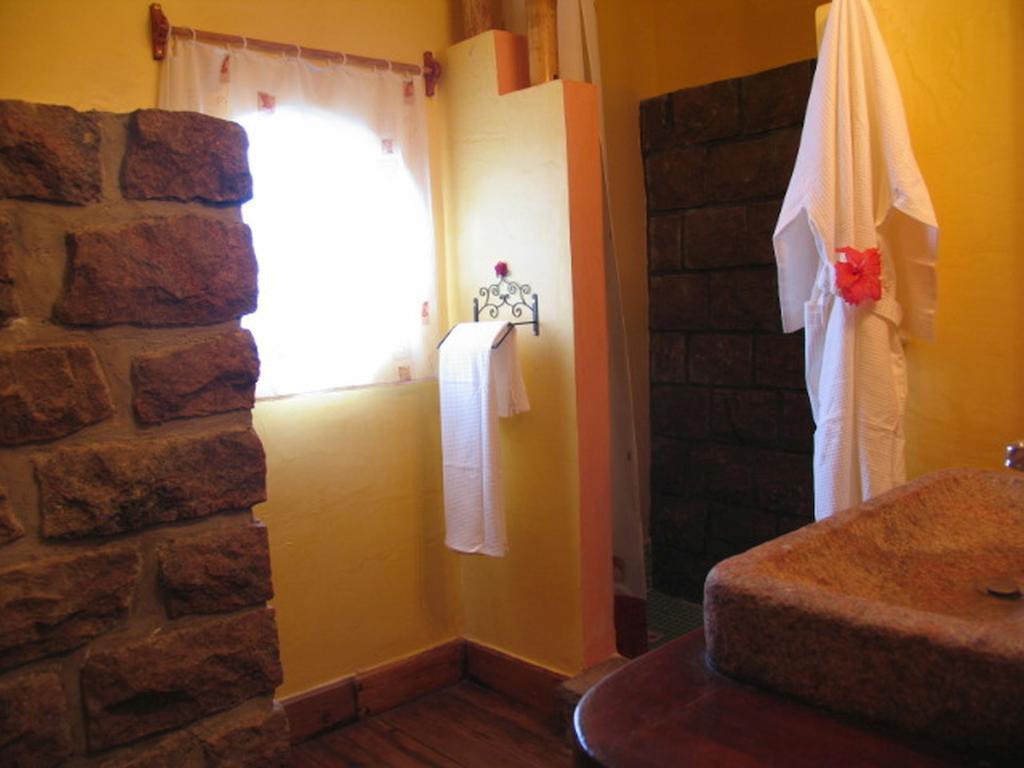 Le Zahir Lodge Ambatoloaka  Zimmer foto