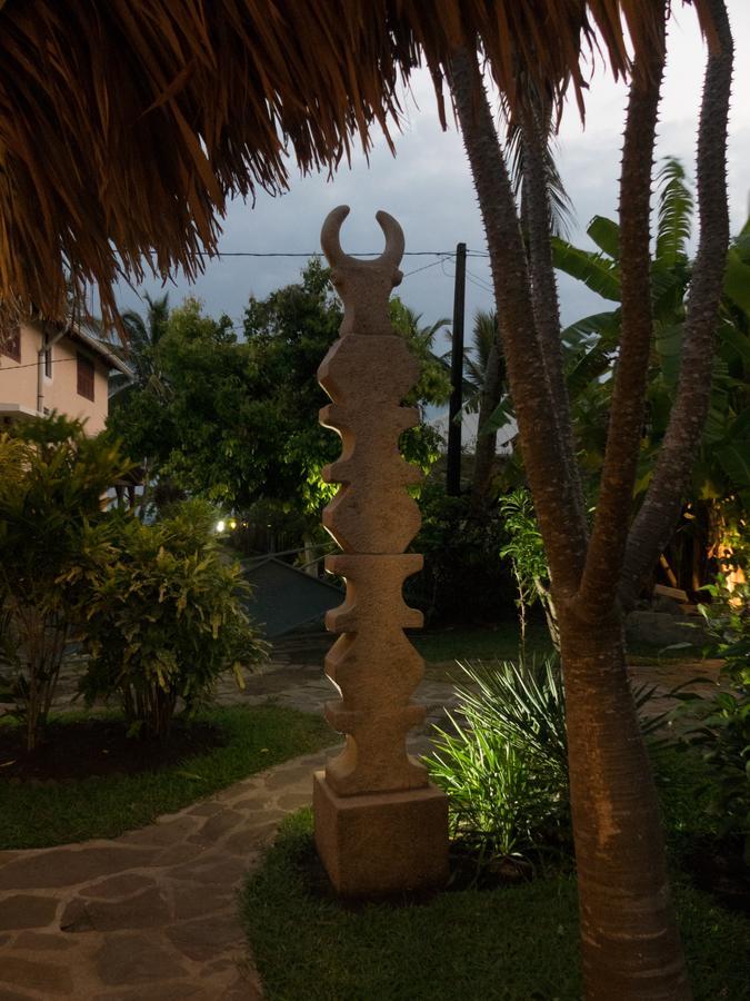 Le Zahir Lodge Ambatoloaka  Exterior foto